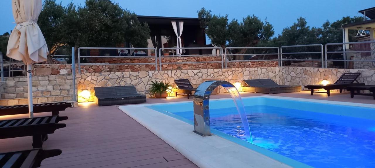 Beach House Hela: Kornati Island Retreat with Pool and Transport Pristanisce Exterior photo